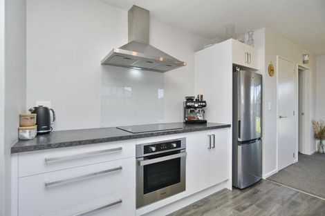 Photo of property in 6 Fearne Drive, Woodend, 7610