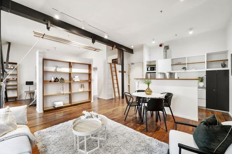Photo of property in Hannahs Warehouse Apartments, 11/13 Leeds Street, Te Aro, Wellington, 6011