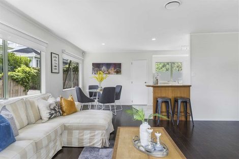 Photo of property in 2/4 Gibraltar Street, Howick, Auckland, 2014