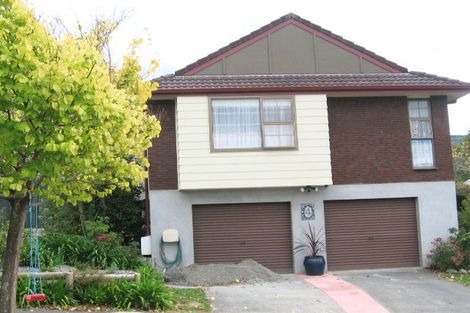 Photo of property in 4 Pioneer Grove, Silverstream, Upper Hutt, 5019