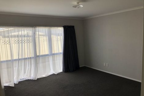 Photo of property in 8 Tiraumea Street, Palmerston North, 4410
