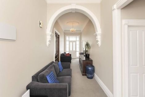 Photo of property in 23 Portland Crescent, Thorndon, Wellington, 6011