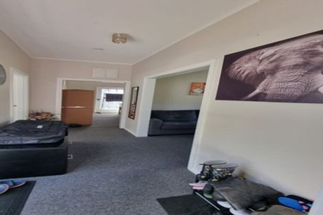 Photo of property in 12 Lincoln Avenue, Tawa, Wellington, 5028