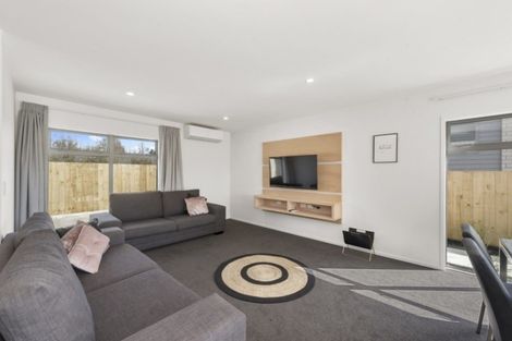 Photo of property in 2/12 Faber Place, Rototuna North, Hamilton, 3281
