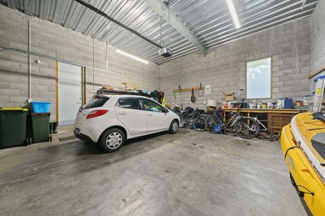 Photo of property in 19 Dillon Street, Lowry Bay, Lower Hutt, 5013