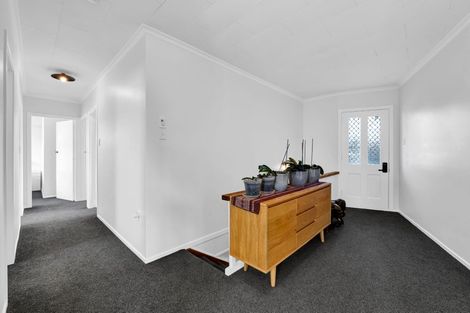 Photo of property in 5 Handley Place, Glen Avon, New Plymouth, 4312