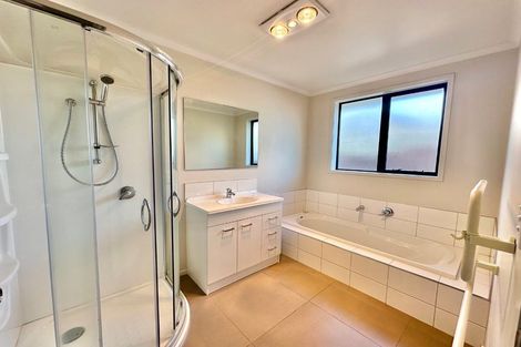 Photo of property in 212 Saint James Drive, Huntington, Hamilton, 3210