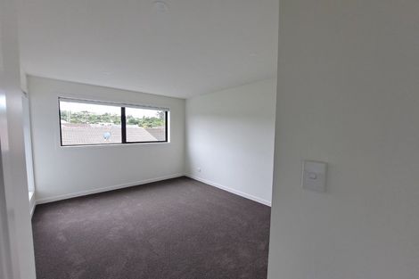 Photo of property in 1/764 Beach Road, Browns Bay, Auckland, 0630