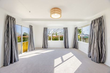 Photo of property in 4 Cabot Place, Flaxmere, Hastings, 4120