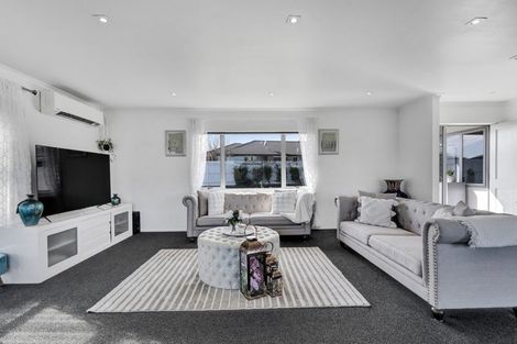 Photo of property in 28a Jules Crescent, Bell Block, New Plymouth, 4312
