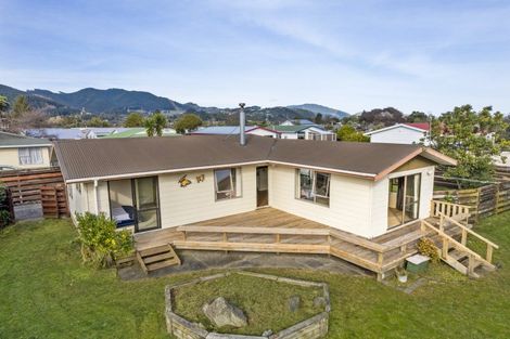Photo of property in 26 Cypress Grove, Paraparaumu, 5032