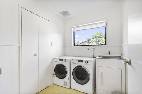 Photo of property in 5 Landell Place, Harrowfield, Hamilton, 3210