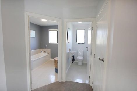 Photo of property in 1 White Hart Lane, Mosgiel, 9024