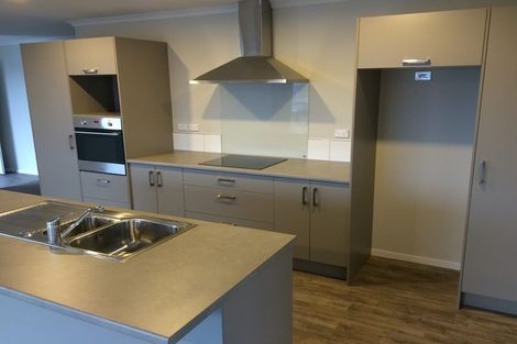 Photo of property in 40 Te Whenu Crescent, Marshland, Christchurch, 8083