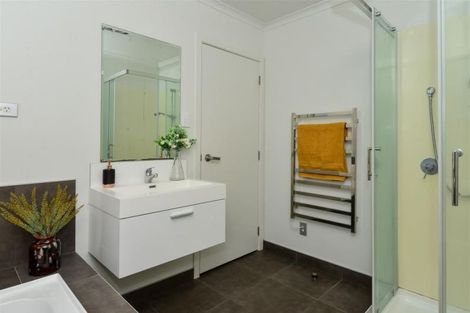 Photo of property in 16 Piwakawaka Court, Rototuna North, Hamilton, 3210