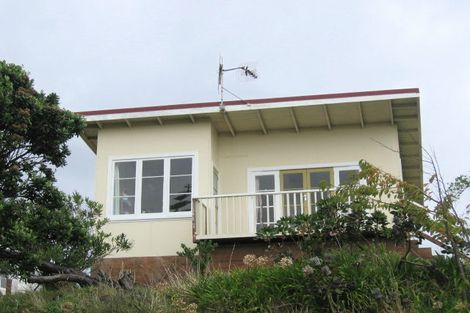 Photo of property in 18 Toru Road, Paraparaumu Beach, Paraparaumu, 5032