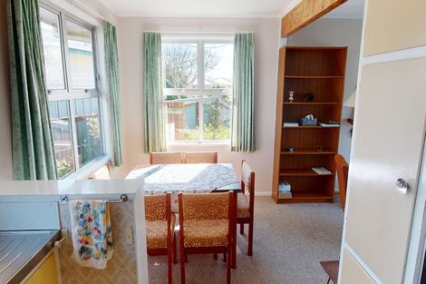 Photo of property in 33 Tararua Terrace, Cloverlea, Palmerston North, 4412