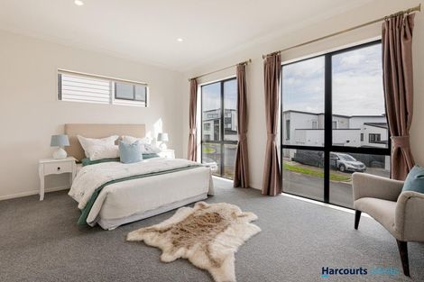 Photo of property in 19 La Bella Road, Hobsonville, Auckland, 0616