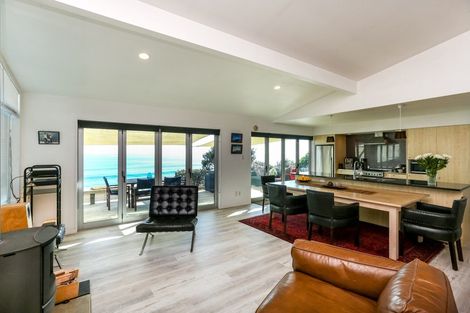 Photo of property in 93 Messenger Terrace, Oakura, 4314