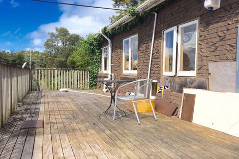 Photo of property in 19 Kauri Point Road, Laingholm, Auckland, 0604