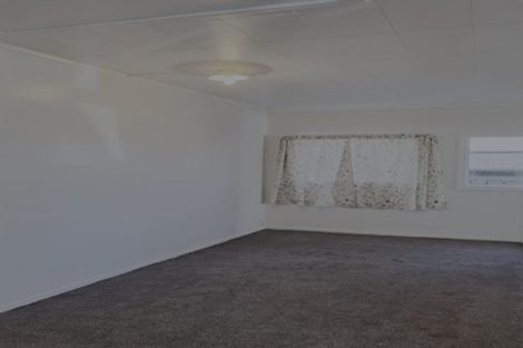 Photo of property in 51 Archibald Road, Kelston, Auckland, 0602