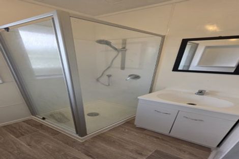 Photo of property in 3/4 Hall Avenue, Mangere, Auckland, 2022