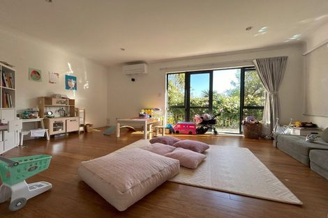 Photo of property in 12b Kimberly Grove, Greenhithe, Auckland, 0632