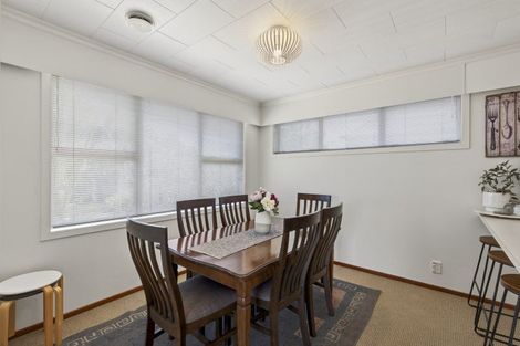 Photo of property in 11a Longview Drive, Merrilands, New Plymouth, 4312