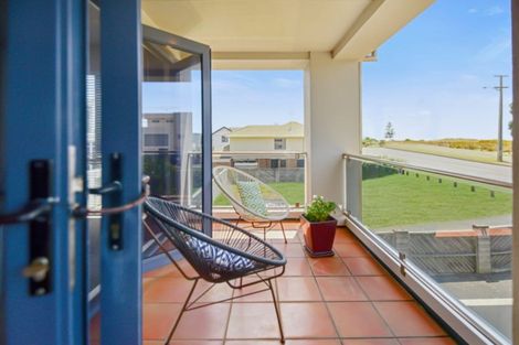 Photo of property in 10a Oceanbeach Road, Mount Maunganui, 3116