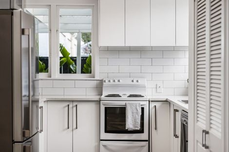 Photo of property in 8 Cadman Avenue, Waterview, Auckland, 1026