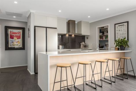 Photo of property in 25 Queen Charlotte Drive, Aotea, Porirua, 5024