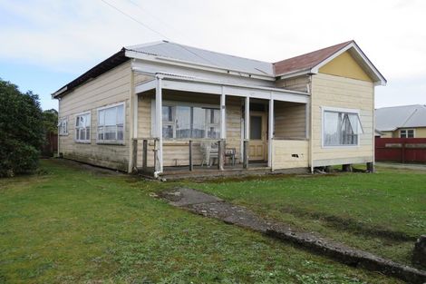 Photo of property in 18 Russell Street, Westport, 7825