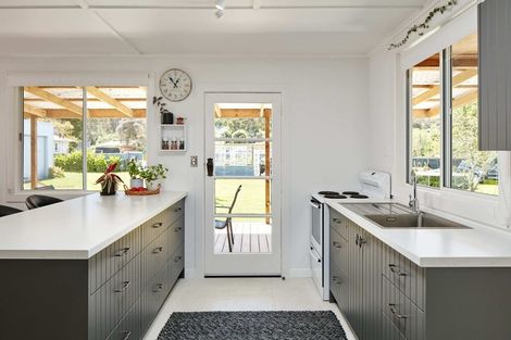 Photo of property in 32 Waihirere Domain Road, Waihirere, Gisborne, 4071