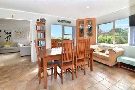 Photo of property in 74 Tarrant Road, Helensville, 0875