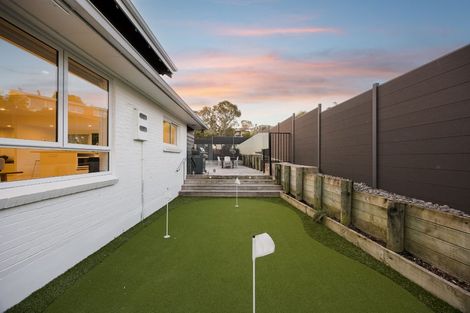 Photo of property in 34 Parr Terrace, Castor Bay, Auckland, 0620