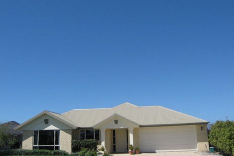 Photo of property in 54 Coolspring Way, Redwood, Christchurch, 8051