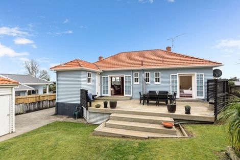 Photo of property in 95 Forest Lake Road, Forest Lake, Hamilton, 3200