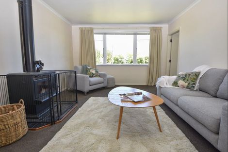 Photo of property in 15 Moreton Road, Carterton, 5713