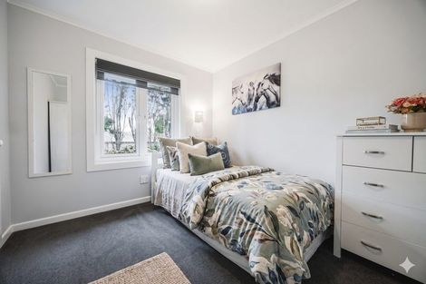 Photo of property in 175 Glenfield Road, Hillcrest, Auckland, 0627
