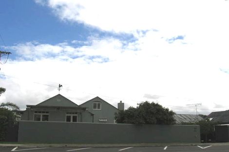 Photo of property in 20 Craig Road, Milford, Auckland, 0620