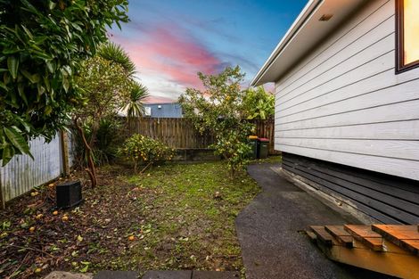 Photo of property in 3/17 Glen Road, Ranui, Auckland, 0612