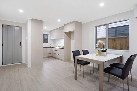 Photo of property in 527d Pakuranga Road, Howick, Auckland, 2010