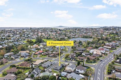 Photo of property in 4 Pinewood Grove, Botany Downs, Auckland, 2010