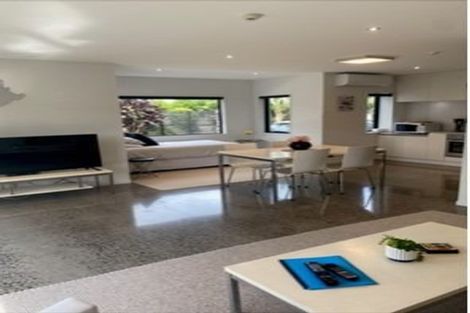 Photo of property in 1152b South Road, Oakura, 4314