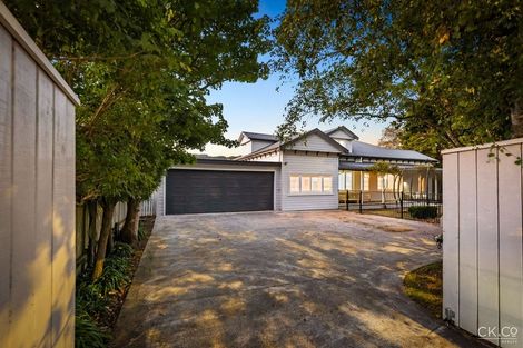 Photo of property in 2 Barton Road, Heretaunga, Upper Hutt, 5018