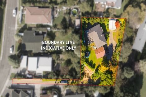 Photo of property in 10 Fleetwood Grove, Waikanae, 5036