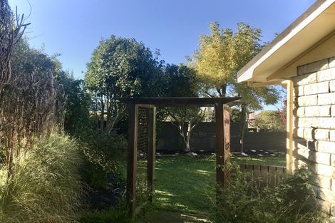 Photo of property in 20 Montjoy Street, Stratford, 4332