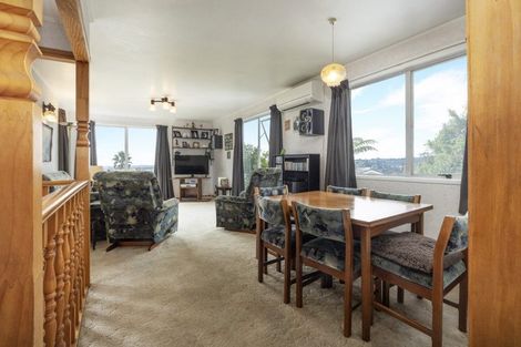 Photo of property in 10 Stallard Place, Glen Eden, Auckland, 0602