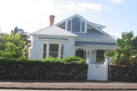 Photo of property in 40 King Edward Parade, Devonport, Auckland, 0624