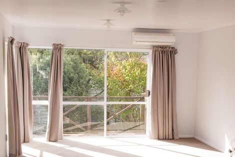 Photo of property in 9 Stephen Street, Johnsonville, Wellington, 6037